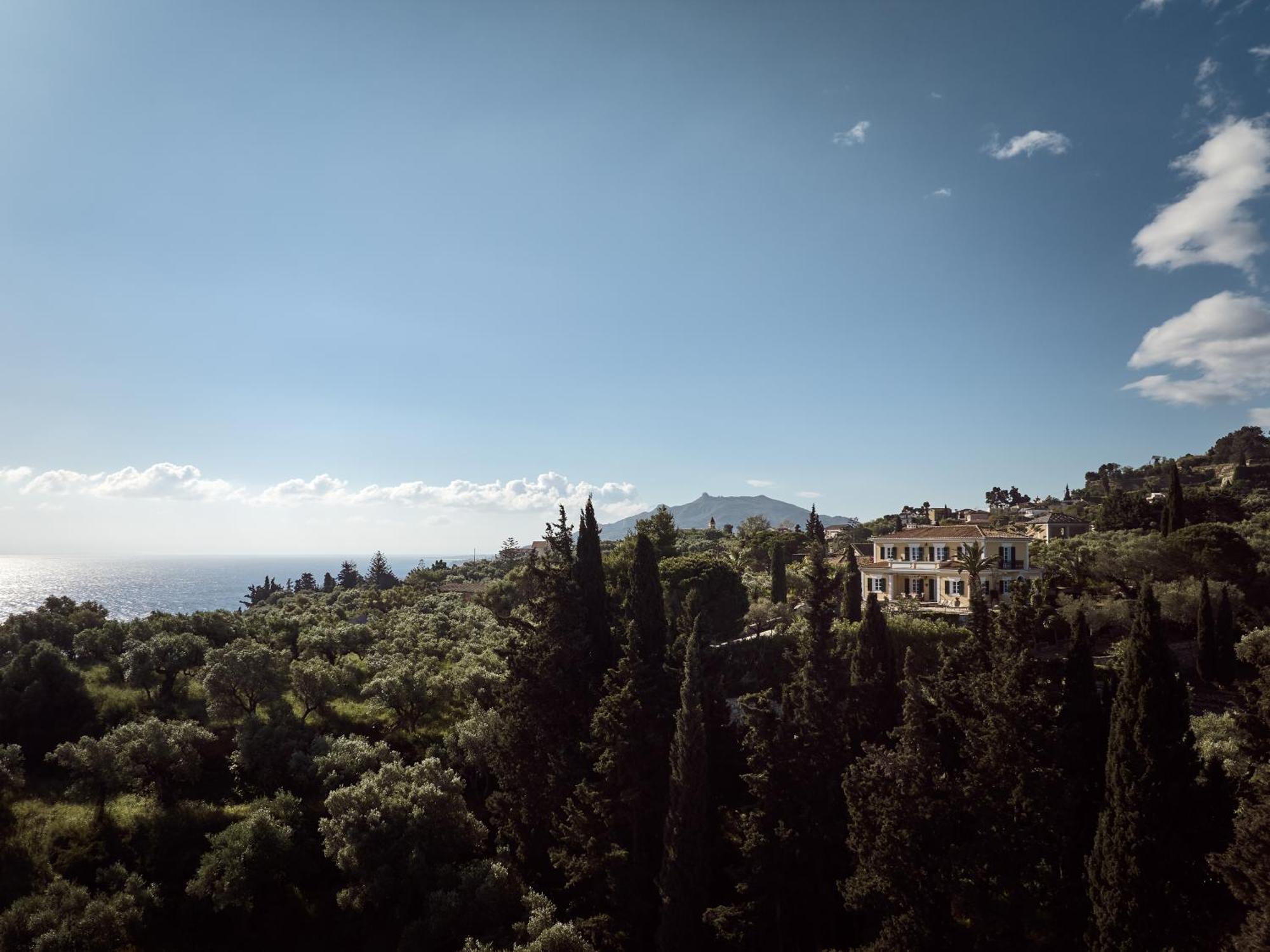 Almeira 4Acre Estate, For Unparalleled Seclusion, By Thinkvilla 扎金索斯镇 外观 照片