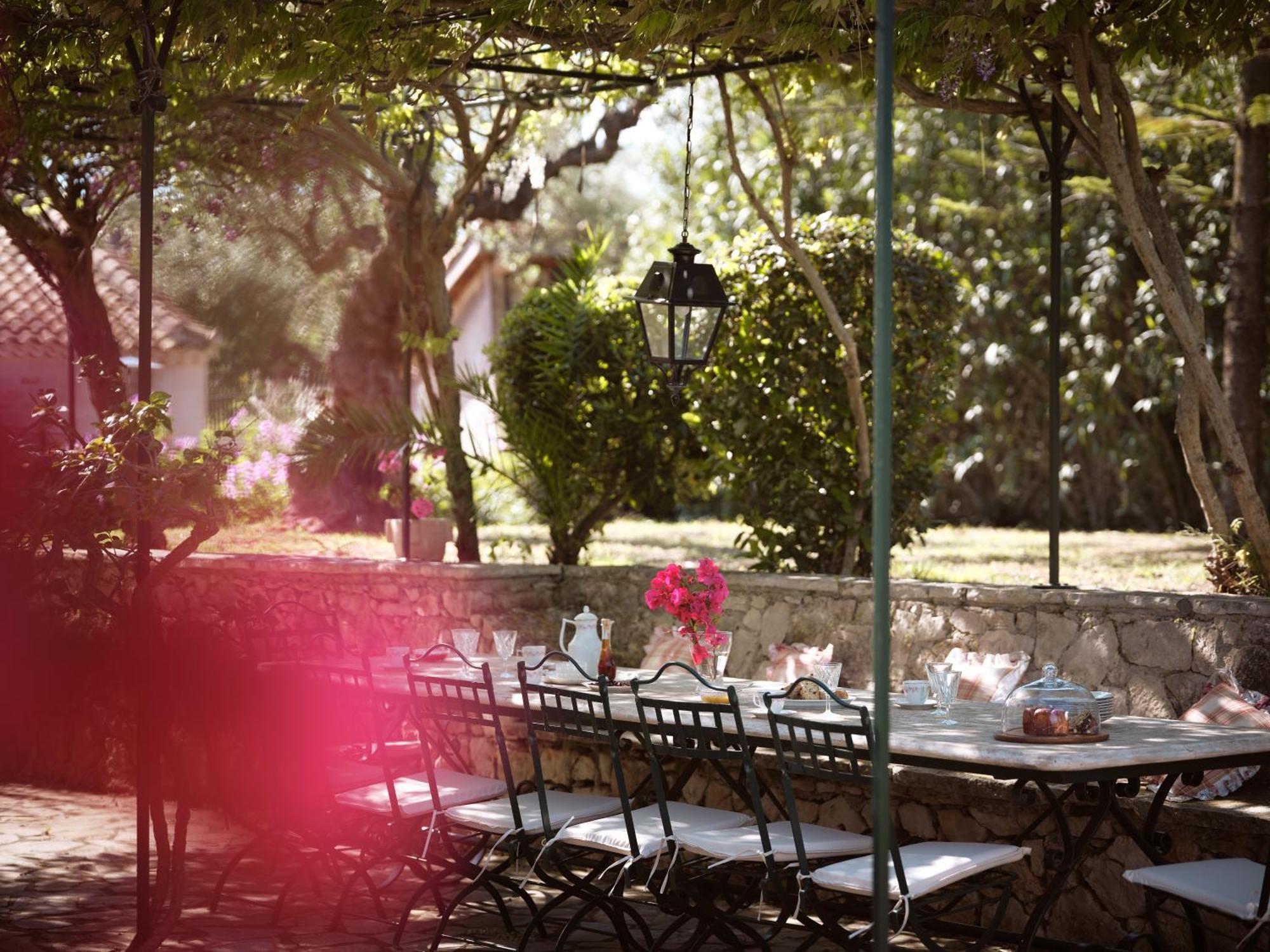 Almeira 4Acre Estate, For Unparalleled Seclusion, By Thinkvilla 扎金索斯镇 外观 照片